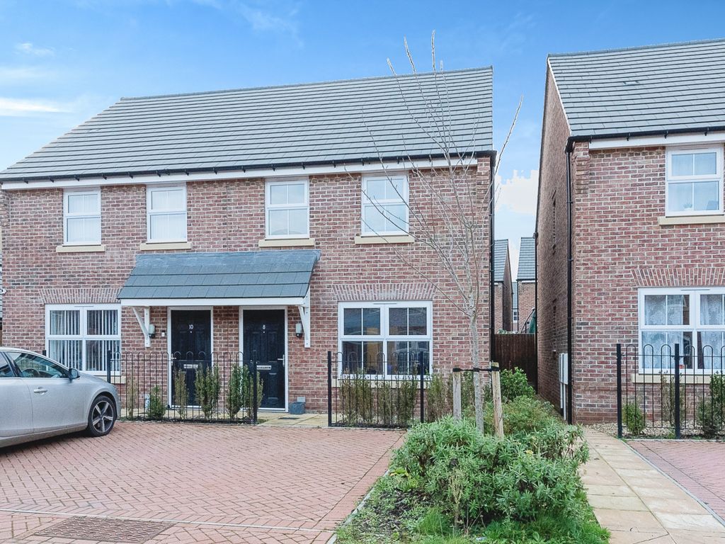 3 bed semidetached house for sale in Wexford Way, Bury St. Edmunds
