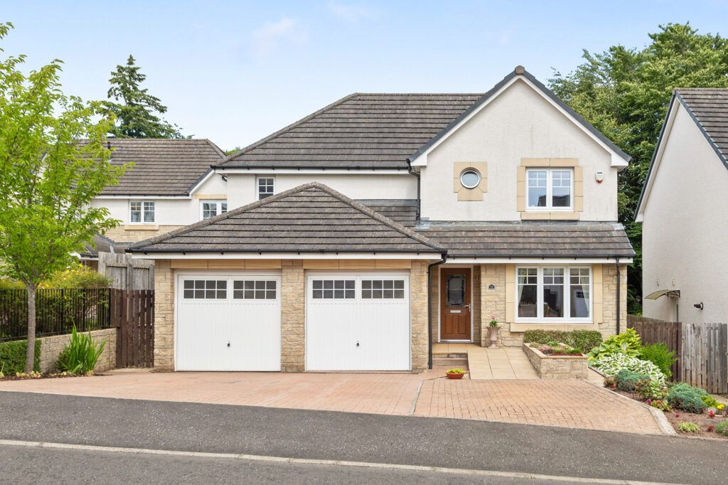 4 bed detached house for sale in Kirkfield Place, Auchterarder PH3, £