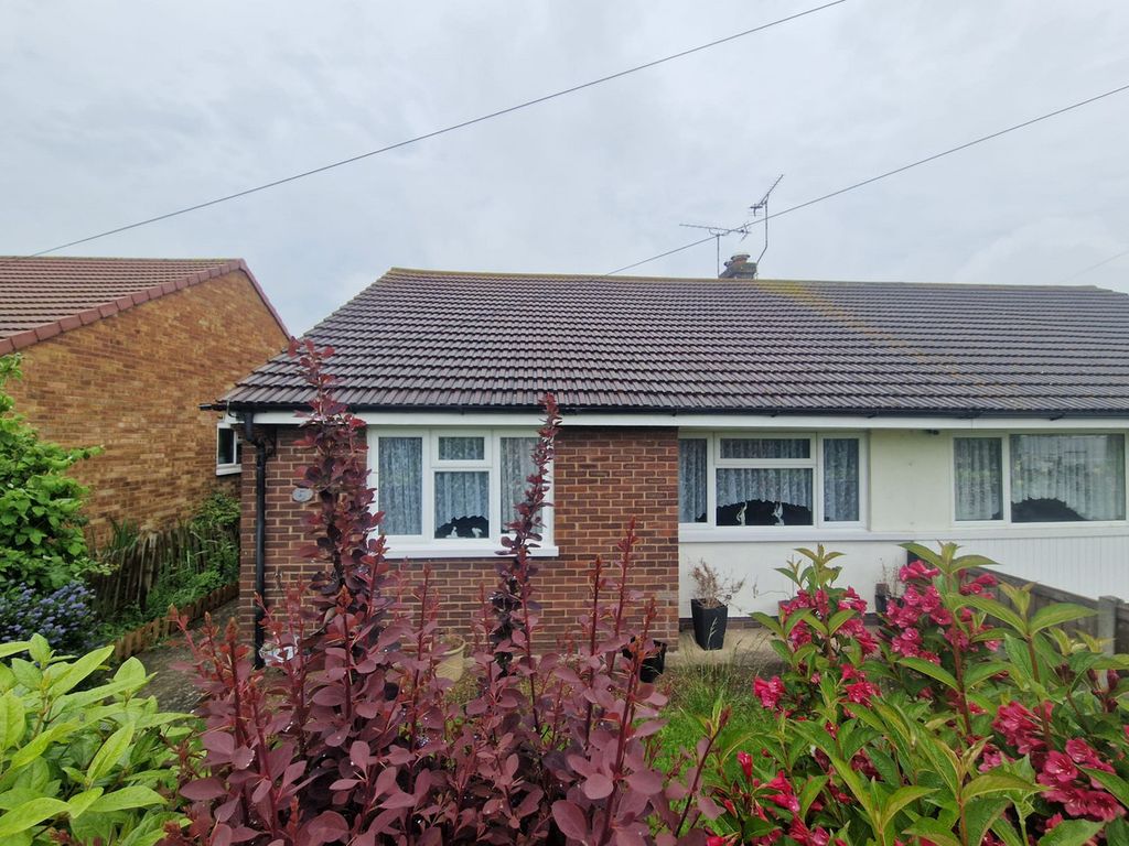 2 bed bungalow for sale in Almond Walk, Canvey Island SS8, £260,000
