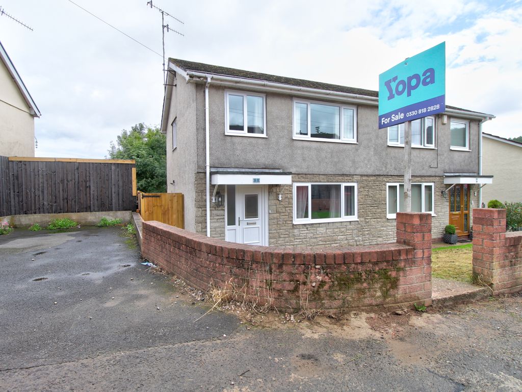 3 bed semidetached house for sale in Hanbury Gardens, Pontnewynydd, Pontypool NP4 Zoopla