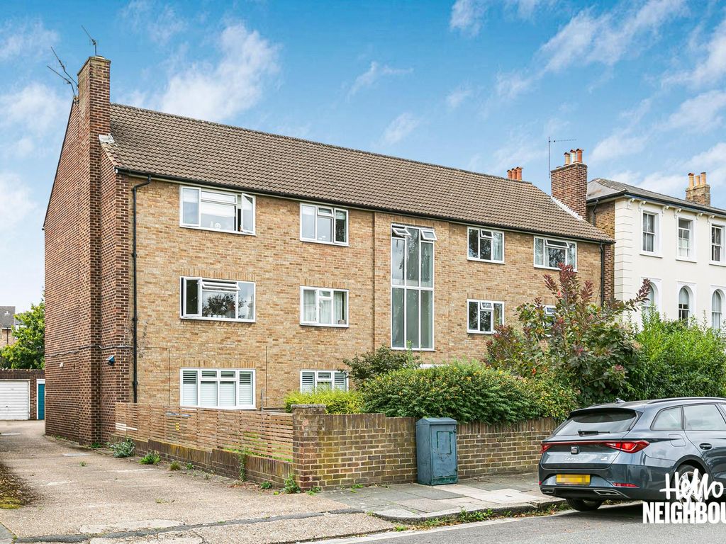 2 bed flat to rent in Belmont Road, Twickenham TW2, £1,750 pcm Zoopla