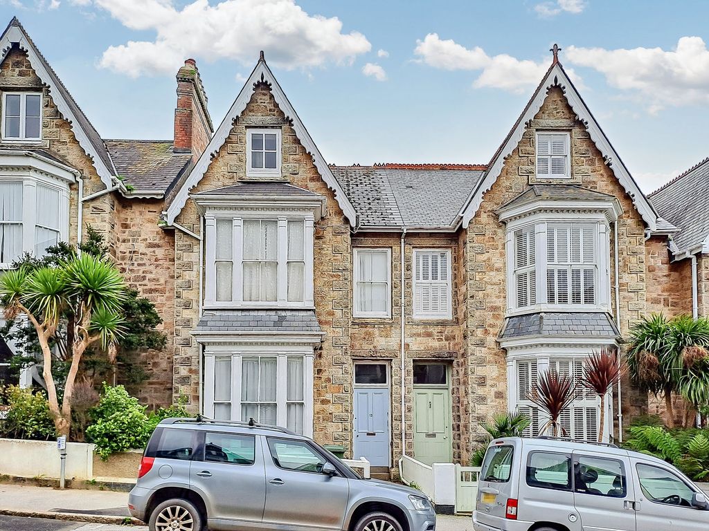 5 bed terraced house for sale in Morrab Road, Penzance TR18, £400,000