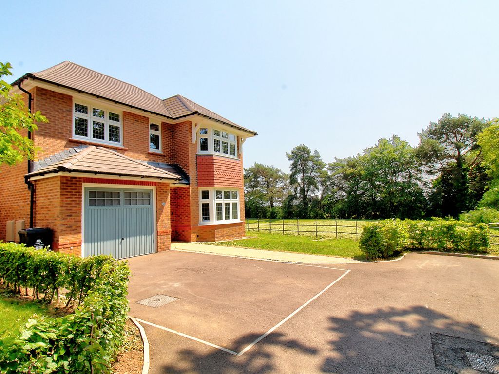 4 bed detached house for sale in Melville Watts Close, Gloucestershire