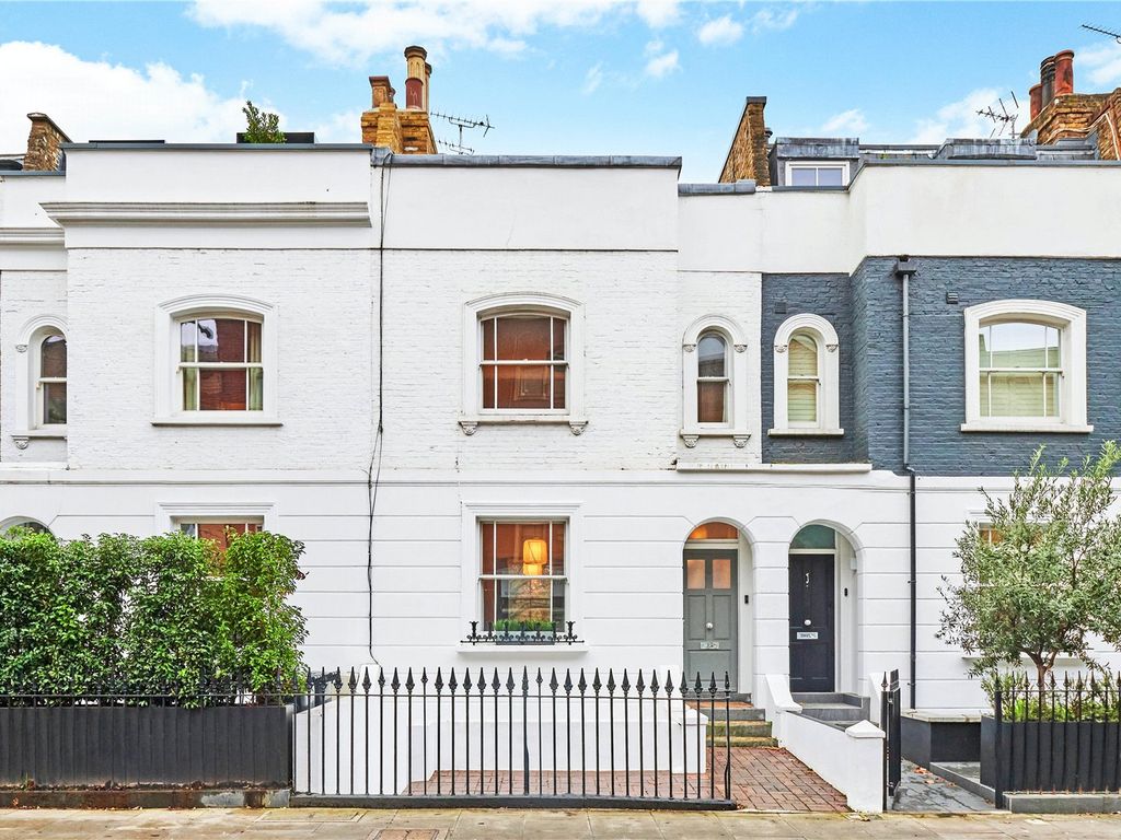 4 bed terraced house for sale in Harwood Road, London SW6, £1,850,000