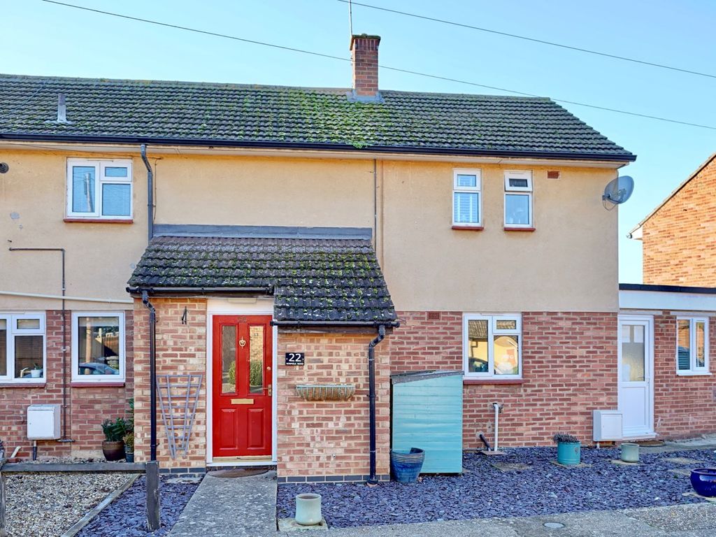 2 bed terraced house for sale in Norfolk Road, Wyton, Huntingdon PE28