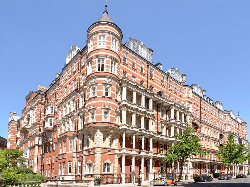 Albert Court, London SW7