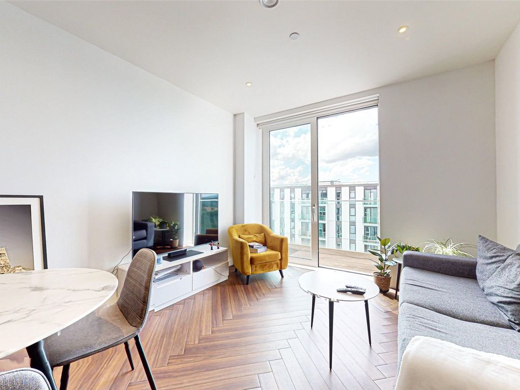 1 bed flat for sale in Lightbox, Salford Quays, Manchester M50, £