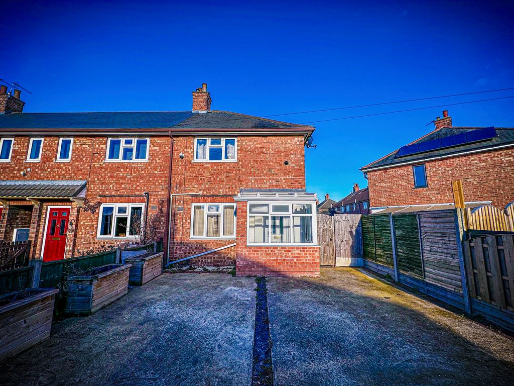 2 bed end terrace house to rent in Moorland Crescent, Lincoln LN6 Zoopla
