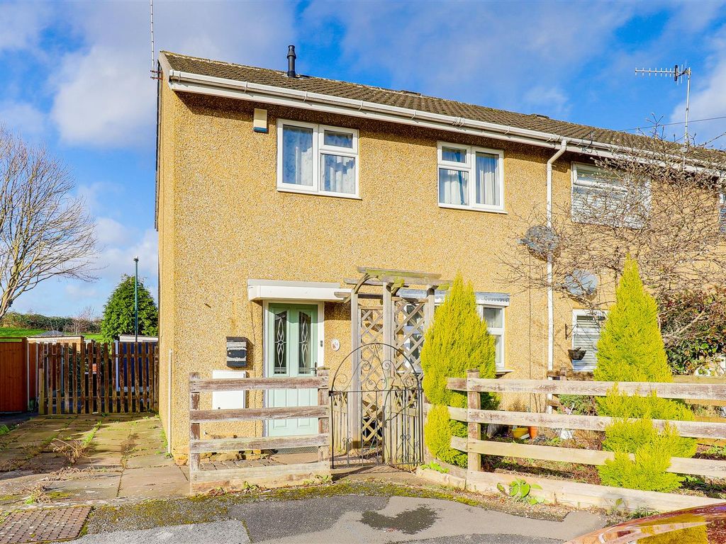 2 bed end terrace house for sale in Welton Gardens, Bulwell