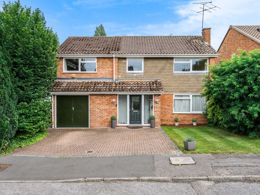 4 bed detached house for sale in Meadow Walk, Wokingham RG41 Zoopla