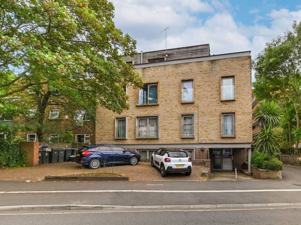 1 bed flat for sale in Kingston Hill, Kingston, Kingston Upon Thames