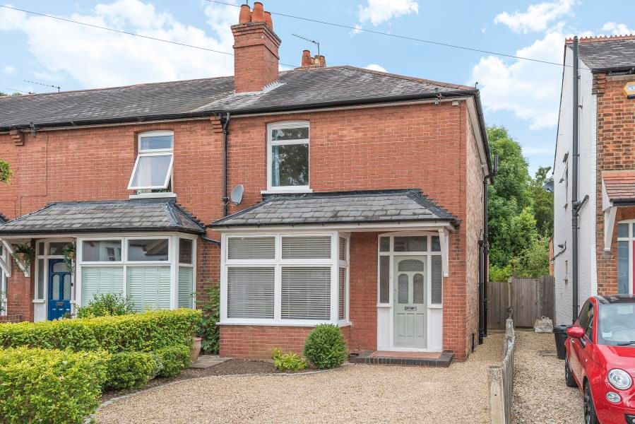 2 bed semidetached house to rent in Reginald Road, Northwood HA6, £