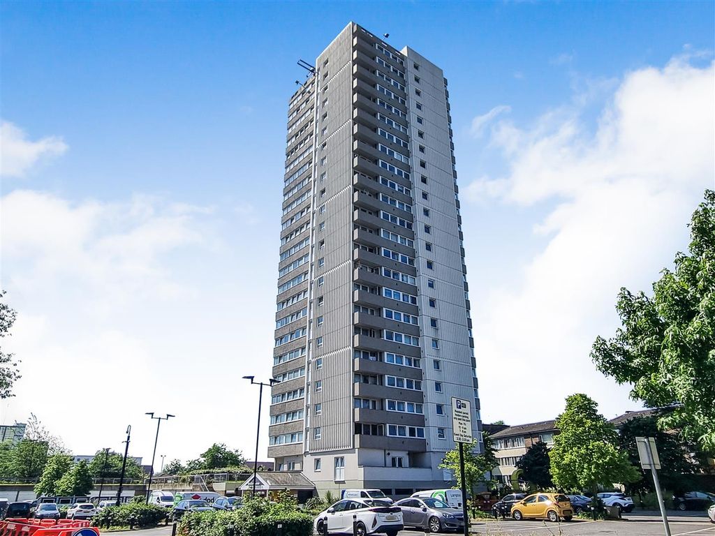 2 bed flat for sale in Green Dragon Lane, Brentford TW8, £275,000 Zoopla