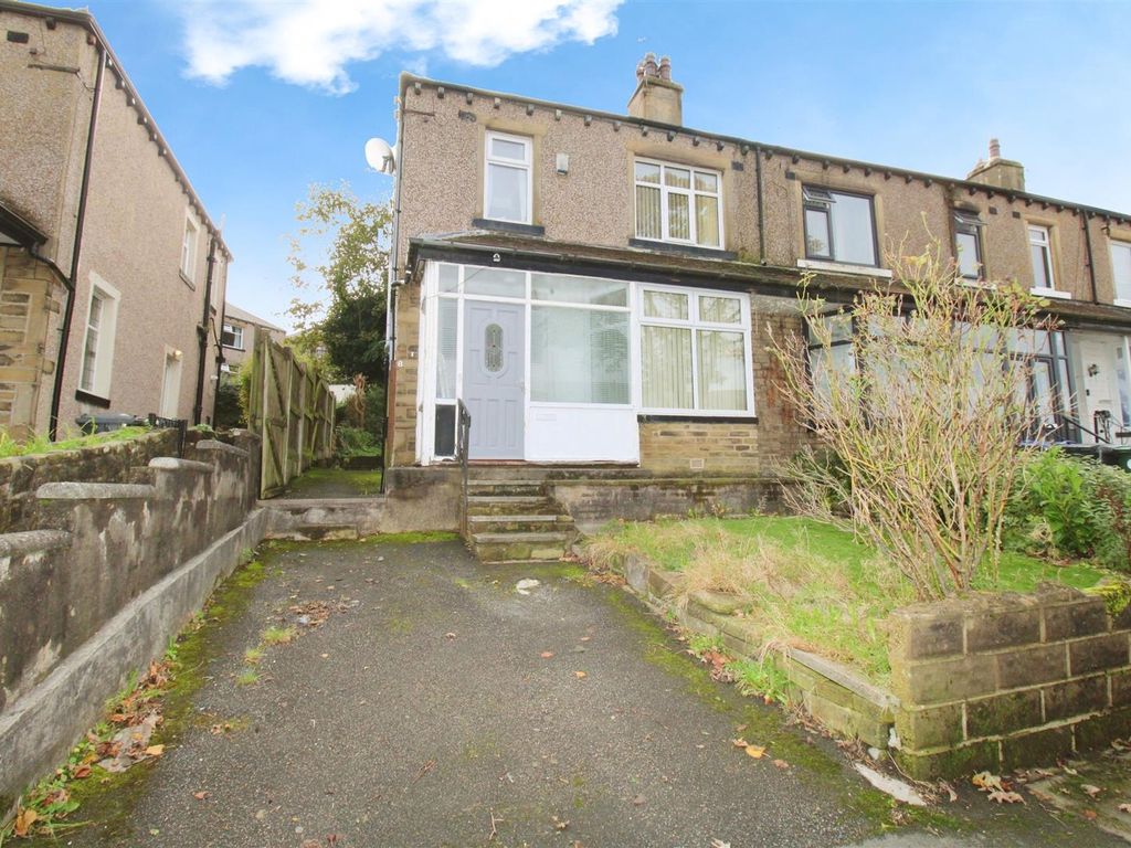 3 bed town house to rent in Briarwood Avenue, Bradford BD6, £825 pcm