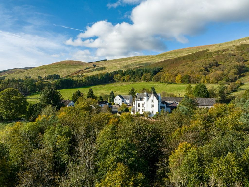 5 bed property for sale in Middlehall, Dollar, Muckhart FK14 Zoopla