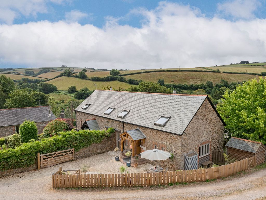 4 bed barn conversion for sale in Springwell Barn, East Cornworthy