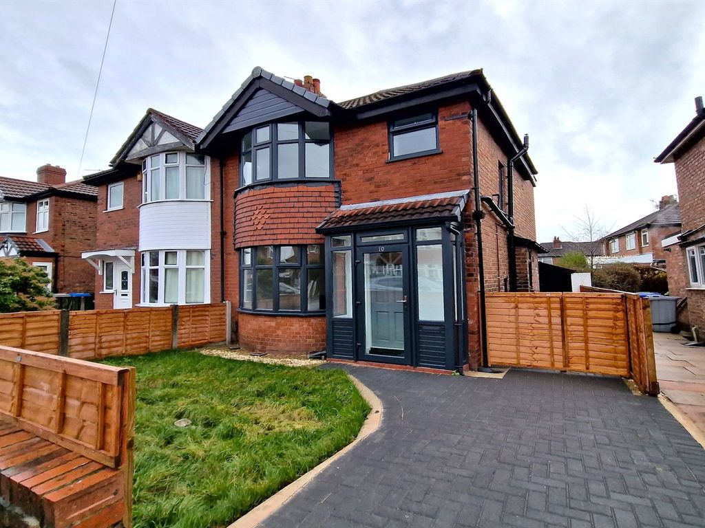 3 bed semidetached house for sale in Leicester Avenue, Timperley
