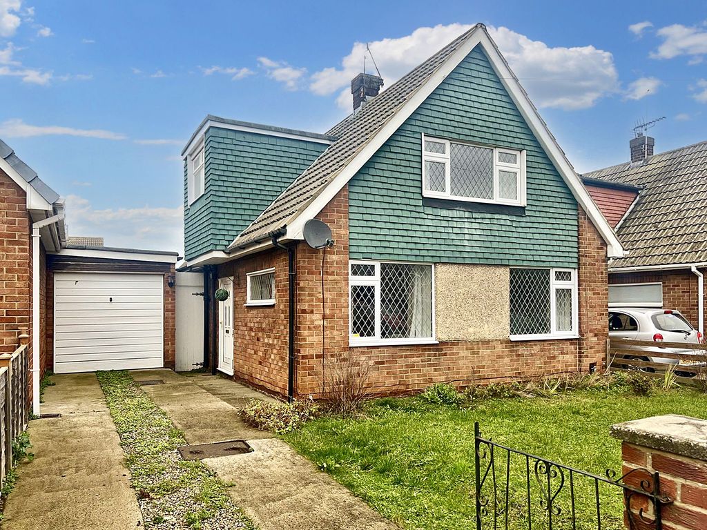 2 bed detached house for sale in Pennine Crescent, Redcar TS10, £