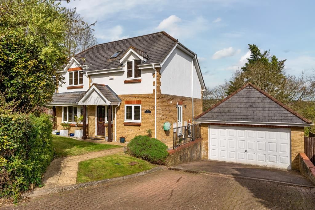 4 bed detached house for sale in High Buckinghamshire HP12, £