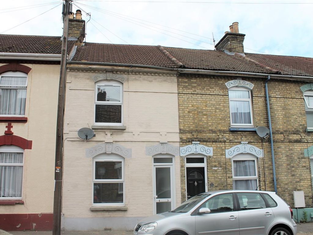 3 bed terraced house to rent in Grange Road, Strood, Strood ME2 Zoopla