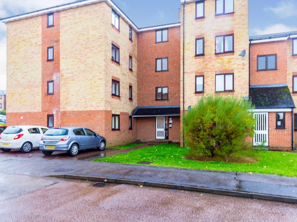 1 bed flat to rent in Prestatyn Close, Stevenage, Hertfordshire SG1 Zoopla