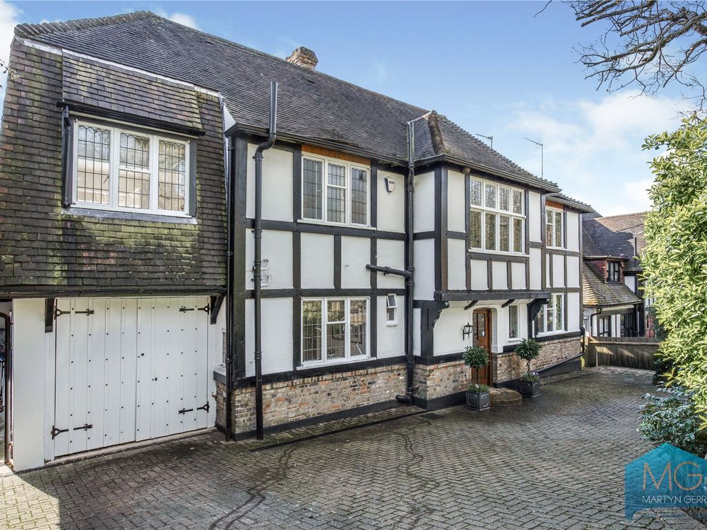 Wise Lane, Mill Hill, London NW7  