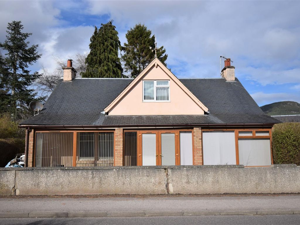 5 bed detached house for sale in East Lewiston, Drumnadrochit