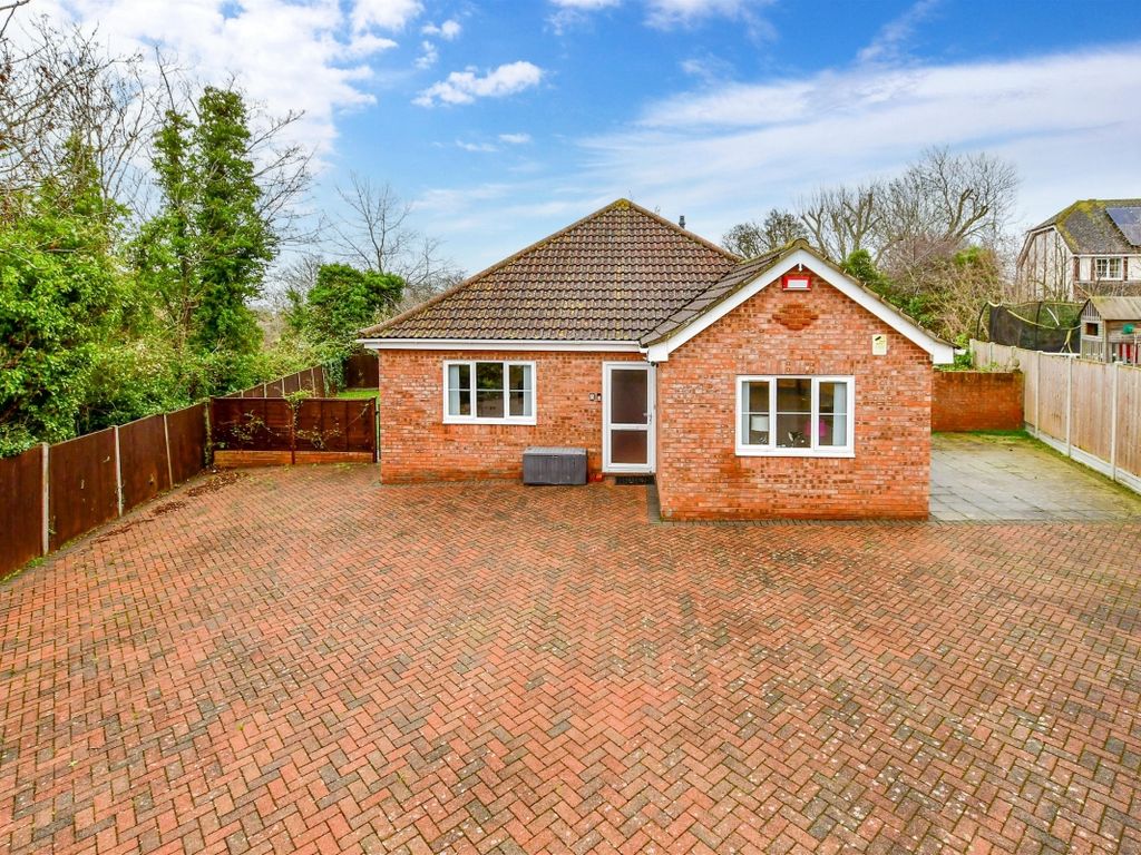 3 bed bungalow to rent in Way, Seasalter, Whitstable CT5, £1,650 pcm Zoopla