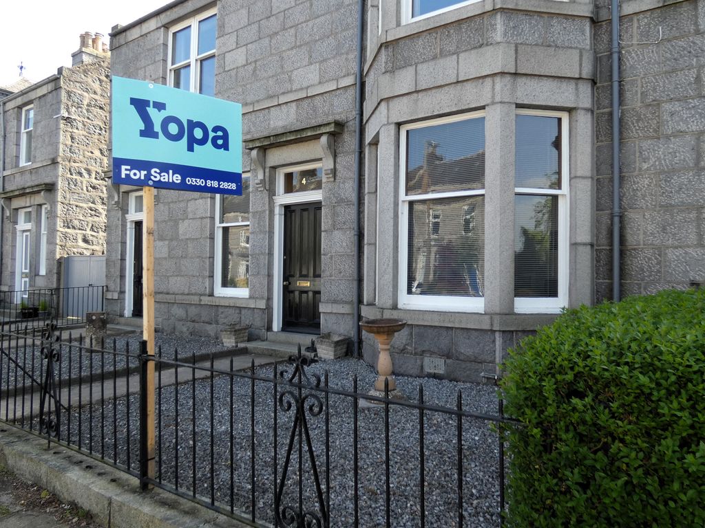 2 bed flat for sale in Burns Road, Aberdeen AB15 Zoopla