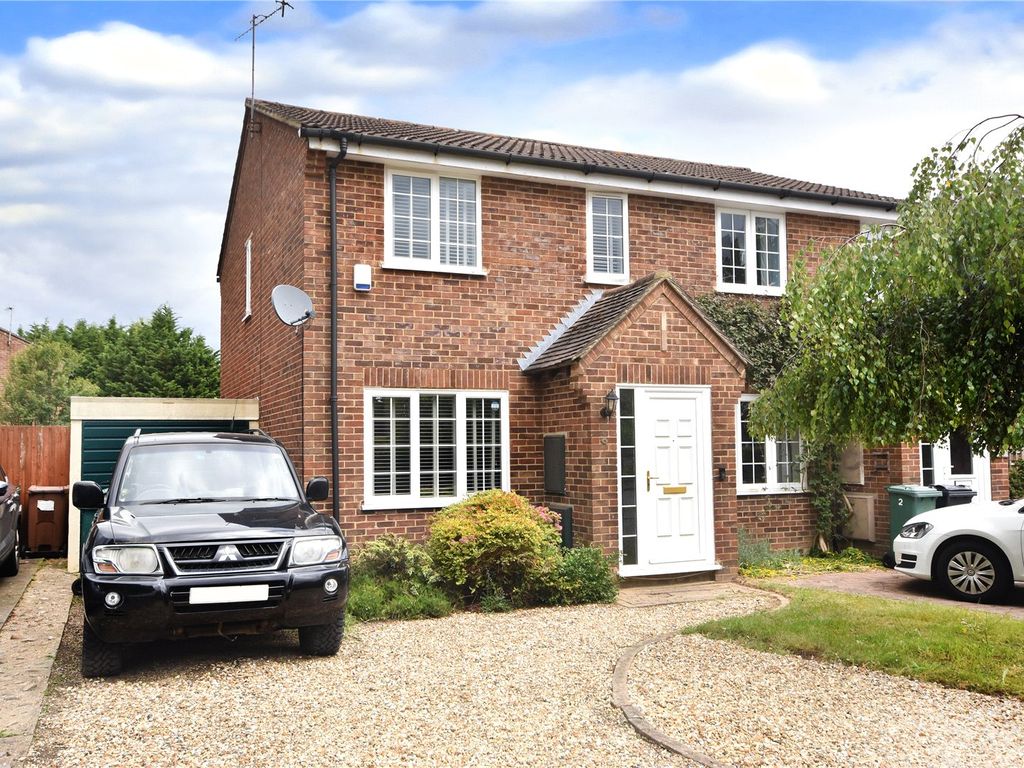 3 bed semidetached house for sale in Horley, Surrey RH6, £400,000 Zoopla