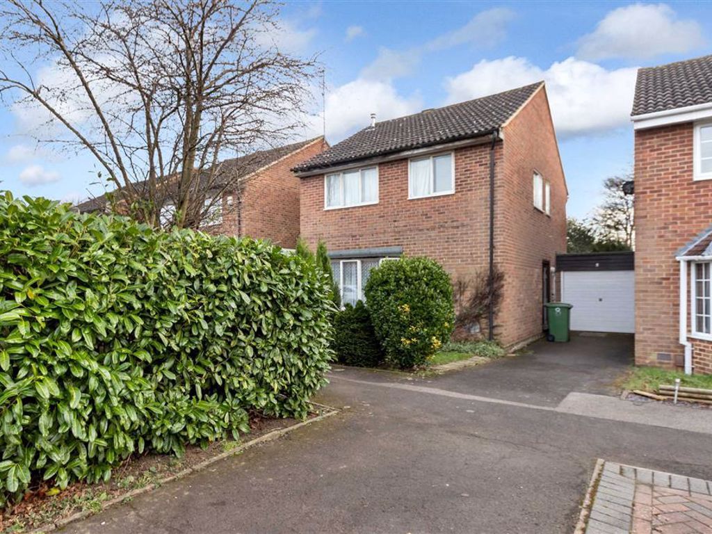 4 bed linkdetached house for sale in Withington, Bradville, Milton