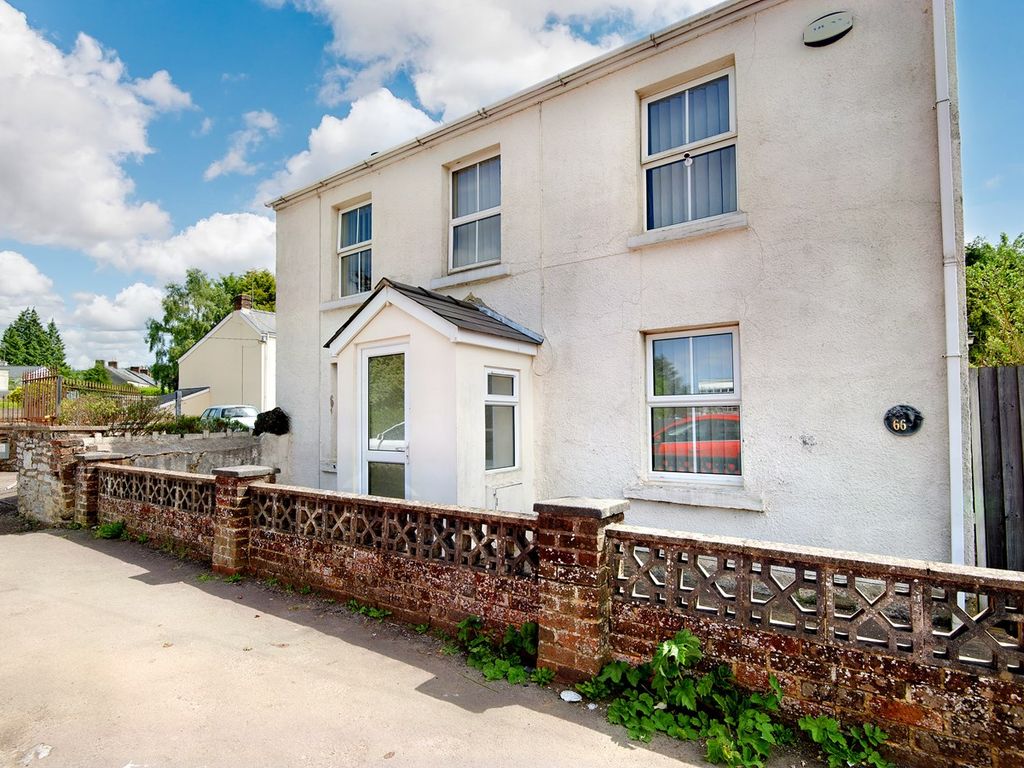 4 bed detached house for sale in Valley Road, Cinderford GL14, £305,000