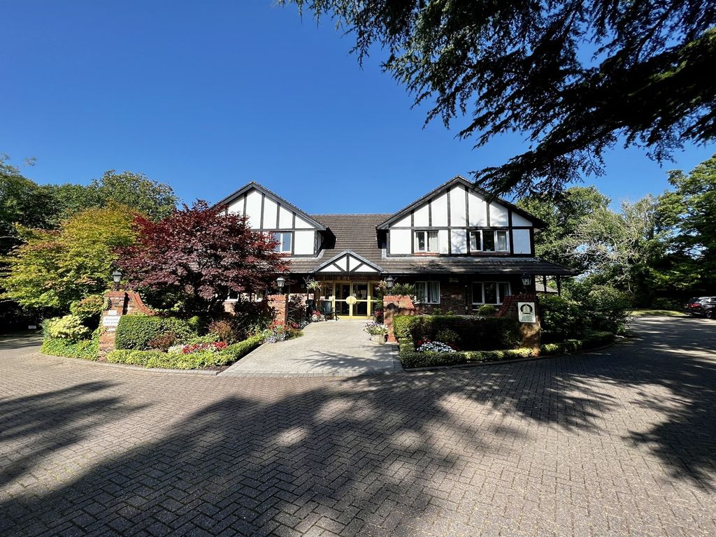 2 bed flat for sale in Woburn Court, Towers Road, Poynton SK12, £