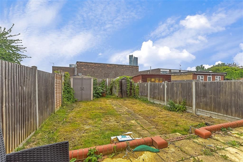 4 bed terraced house for sale in Cecil Road, Ilford, Essex IG1, £