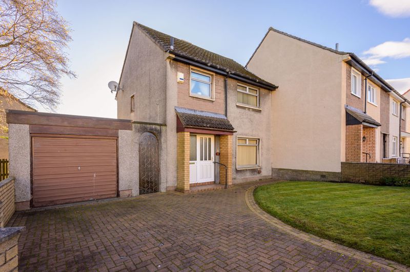 3 bed terraced house for sale in Primrose Avenue, Rosyth, Dunfermline
