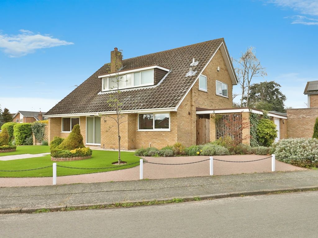 4 bed detached house for sale in Sunningdale, Norwich NR4, £650,000 Zoopla
