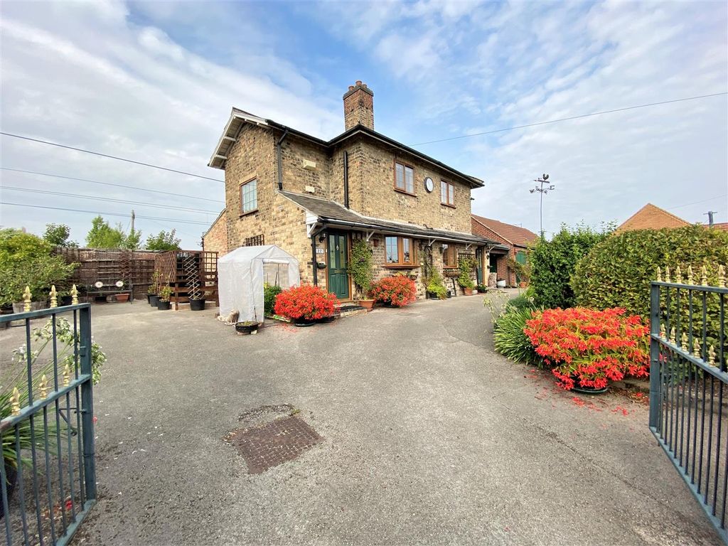 3 bed detached house for sale in The Old Station House, Old Great North