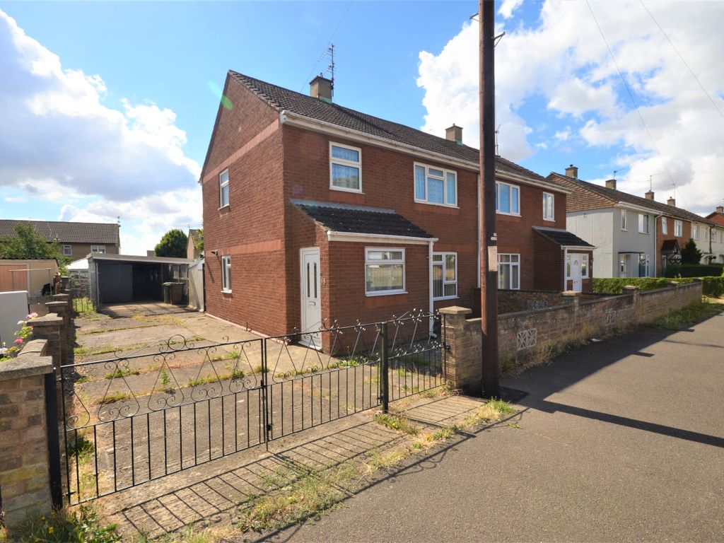 3 bed semidetached house for sale in Willow Brook Road, Corby NN17
