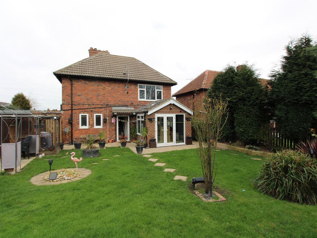 3 bed terraced house for sale in Windsor Square, Thurnscoe, Rotherham