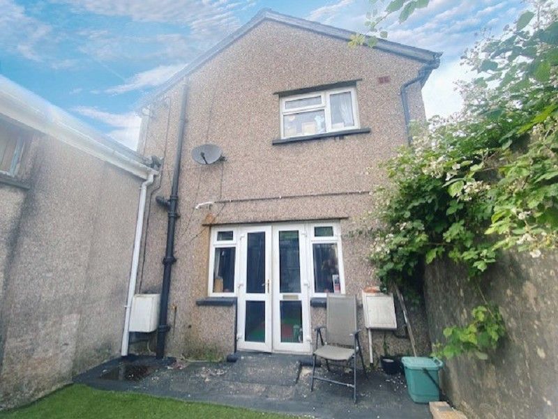 2 bed end terrace house for sale in High Street, Glynneath, Neath