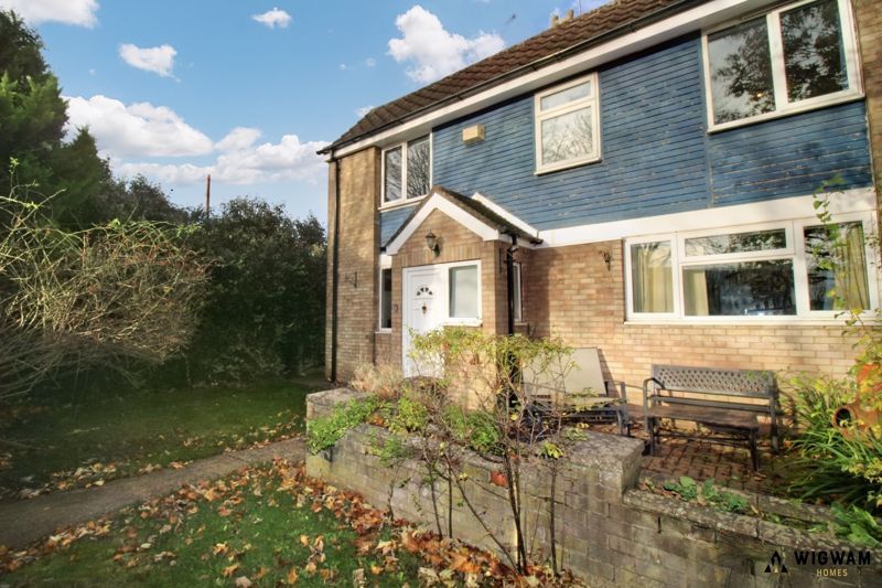 3 bed end terrace house for sale in Towan Close, Hull HU7, £110,000