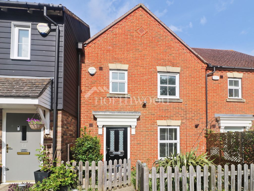 3 bed terraced house to rent in Stowell Close, Singleton, Ashford TN23