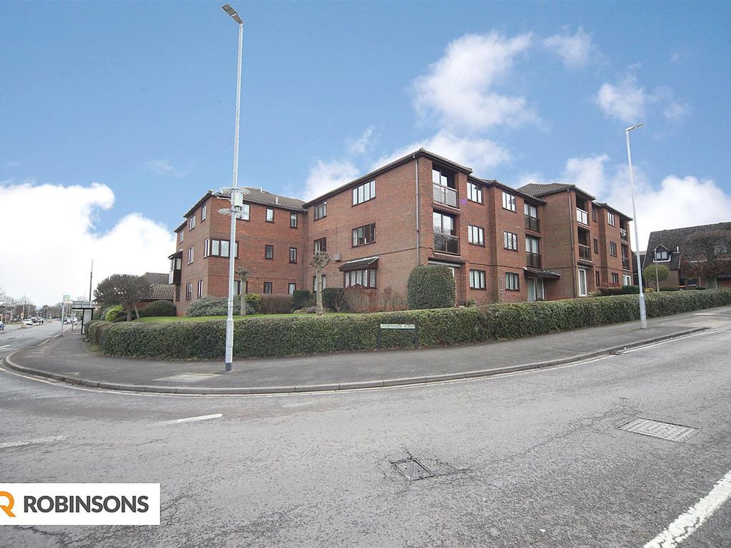 2 bed flat for sale in Whipsnade Road, West Down Gardens, Dunstable LU6