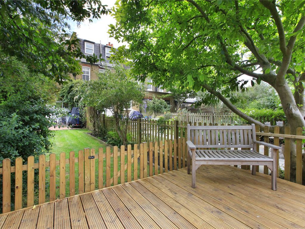 3 bed terraced house to rent in Twilley Street, Wandsworth, London SW18