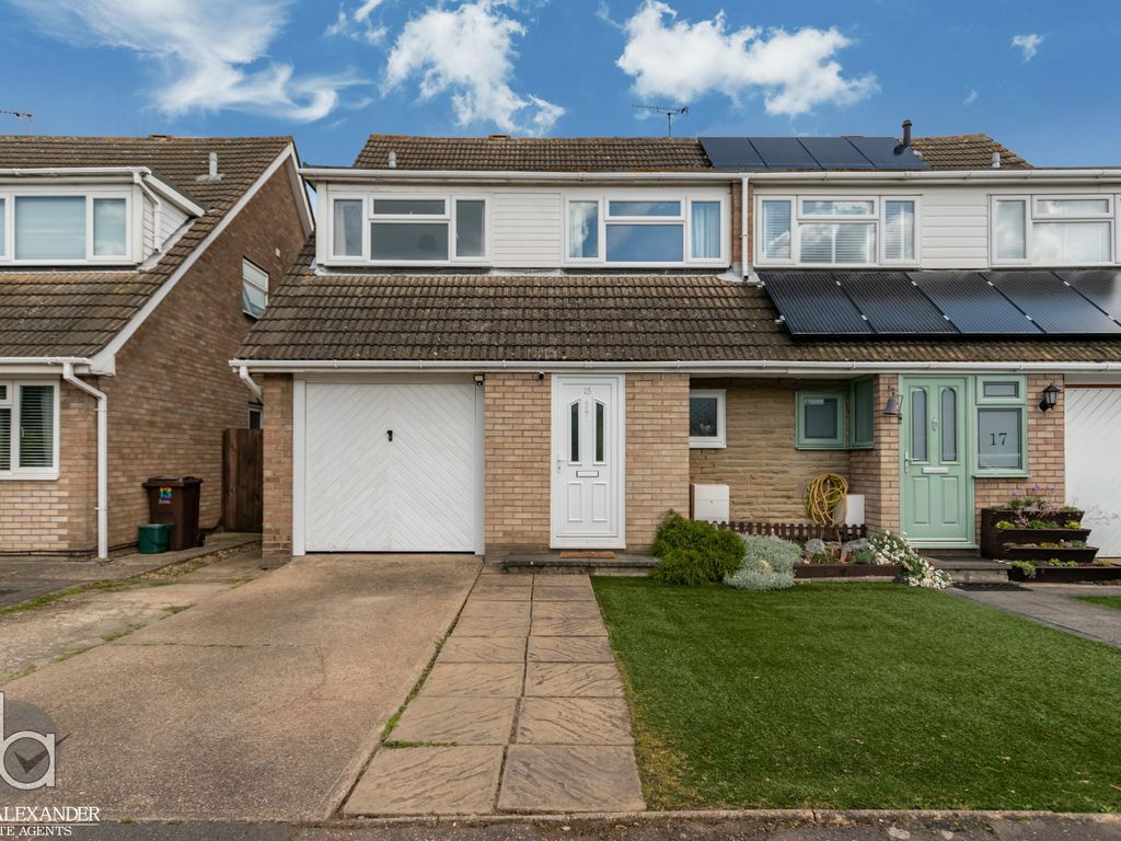 4 bed semidetached house for sale in Holm Oak, Colchester CO2, £