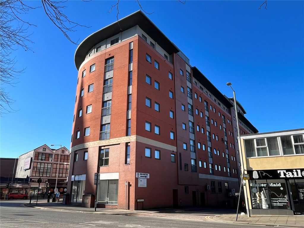 2 bed flat for sale in Marsden Road, Bolton BL1 Zoopla