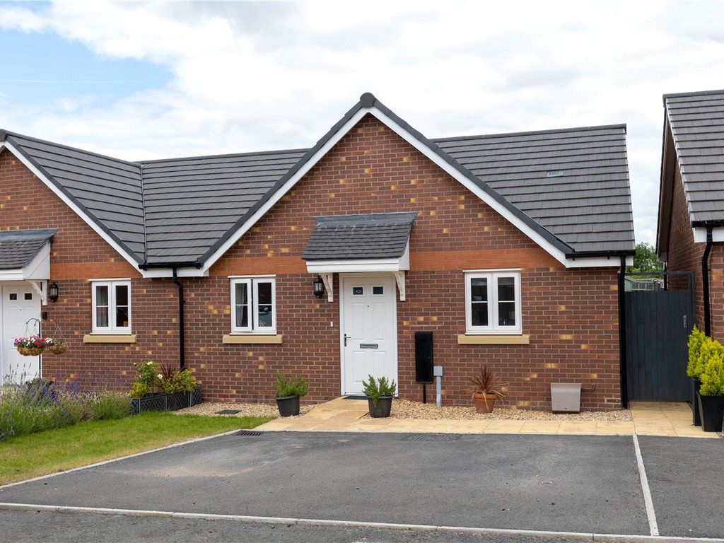 2 Bed Bungalow For Sale In Lewis Crescent Wellington Telford 