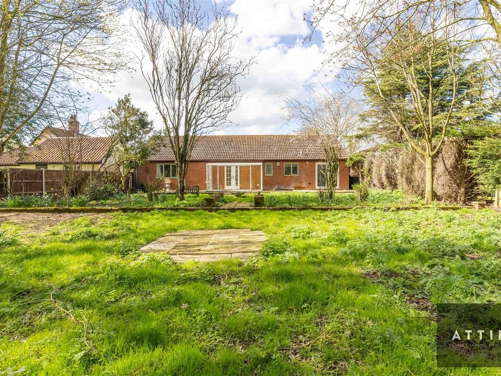 3 bed detached bungalow for sale in Aslacton Road, Forncett St. Peter