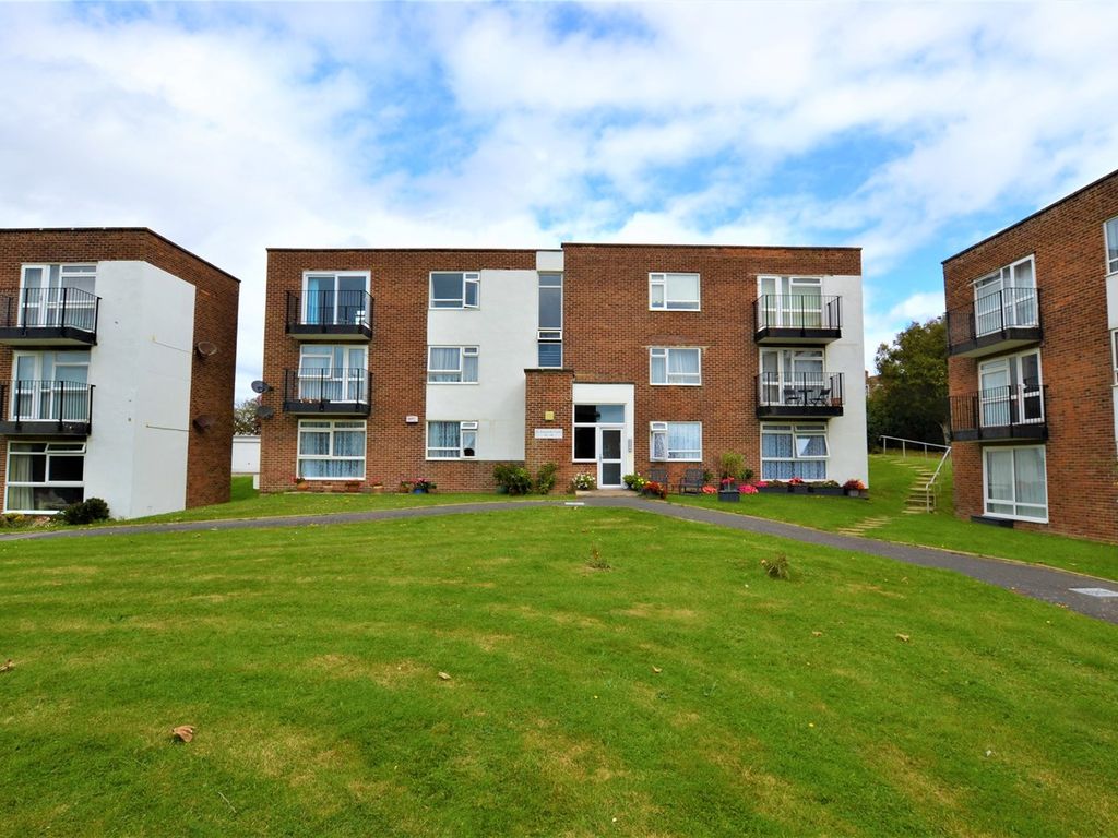 2 bed flat for sale in West Hill Road, St LeonardsOnSea TN38, £