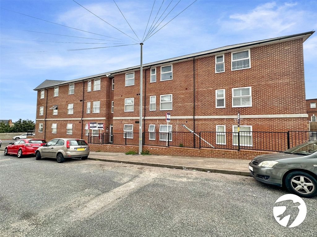 New home, 2 bed flat for sale in Redvers Road, Chatham, Kent ME4, £